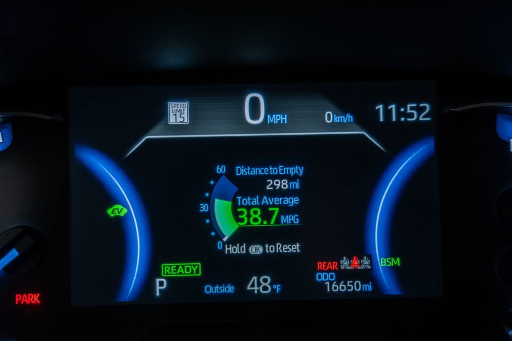 Used 2025 Toyota RAV4 XLE image 37