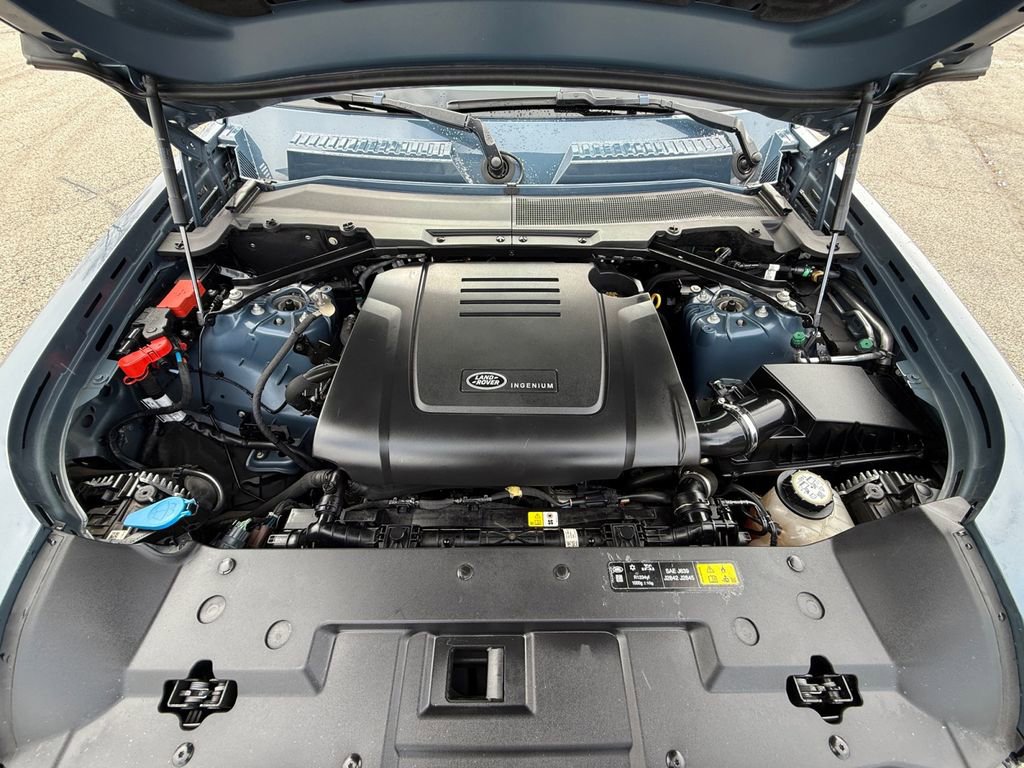 Used 2023 Land Rover Defender 110 S image 22