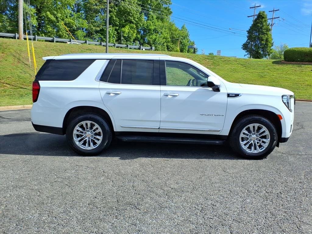 Used 2024 GMC Yukon SLT AWD/4WD image 2