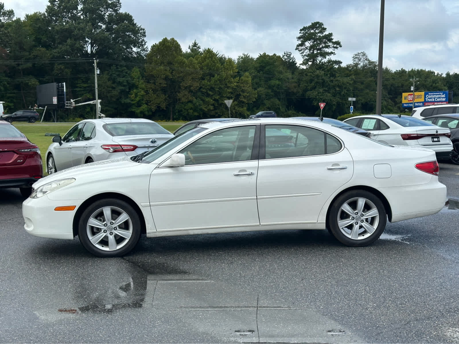 Used 2005 Lexus ES 330 w/ Preferred Accessory Pkg FWD image 10