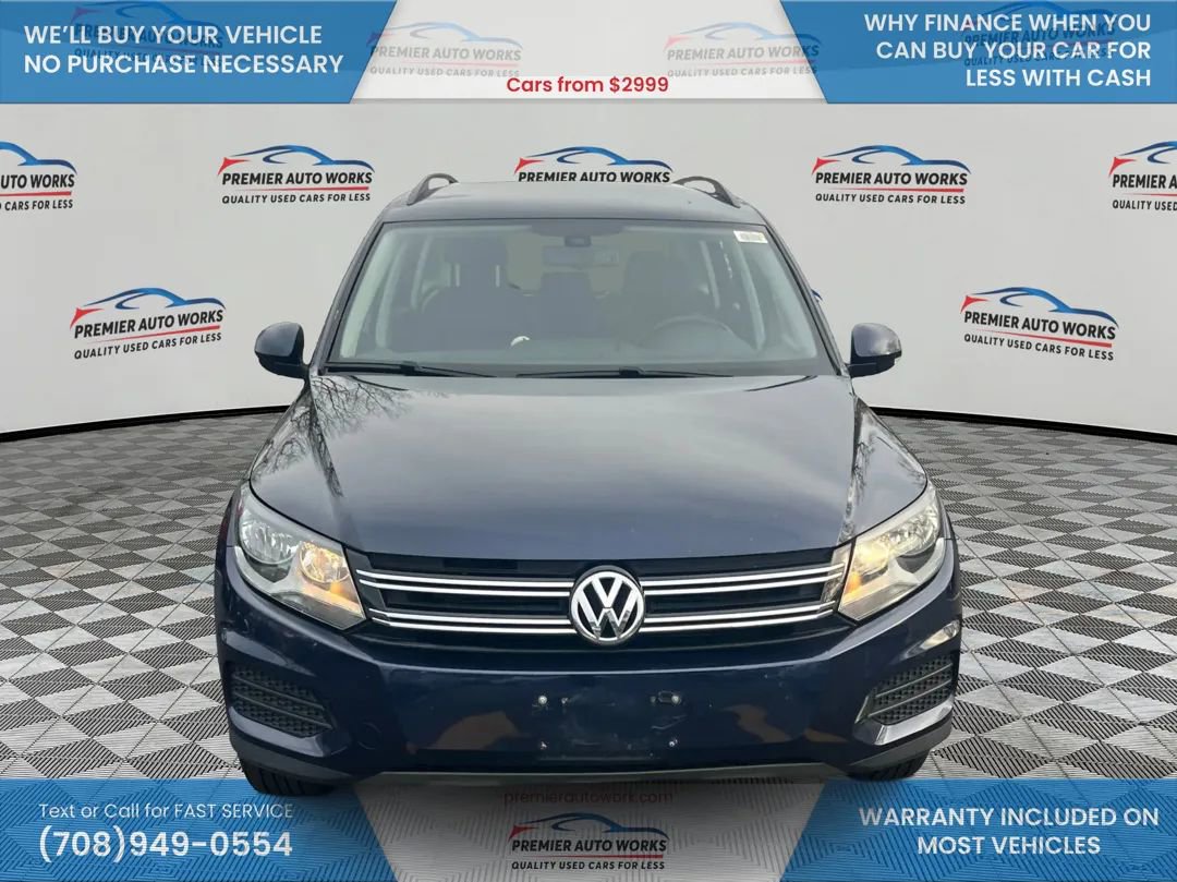 Used 2016 Volkswagen Tiguan S image 2