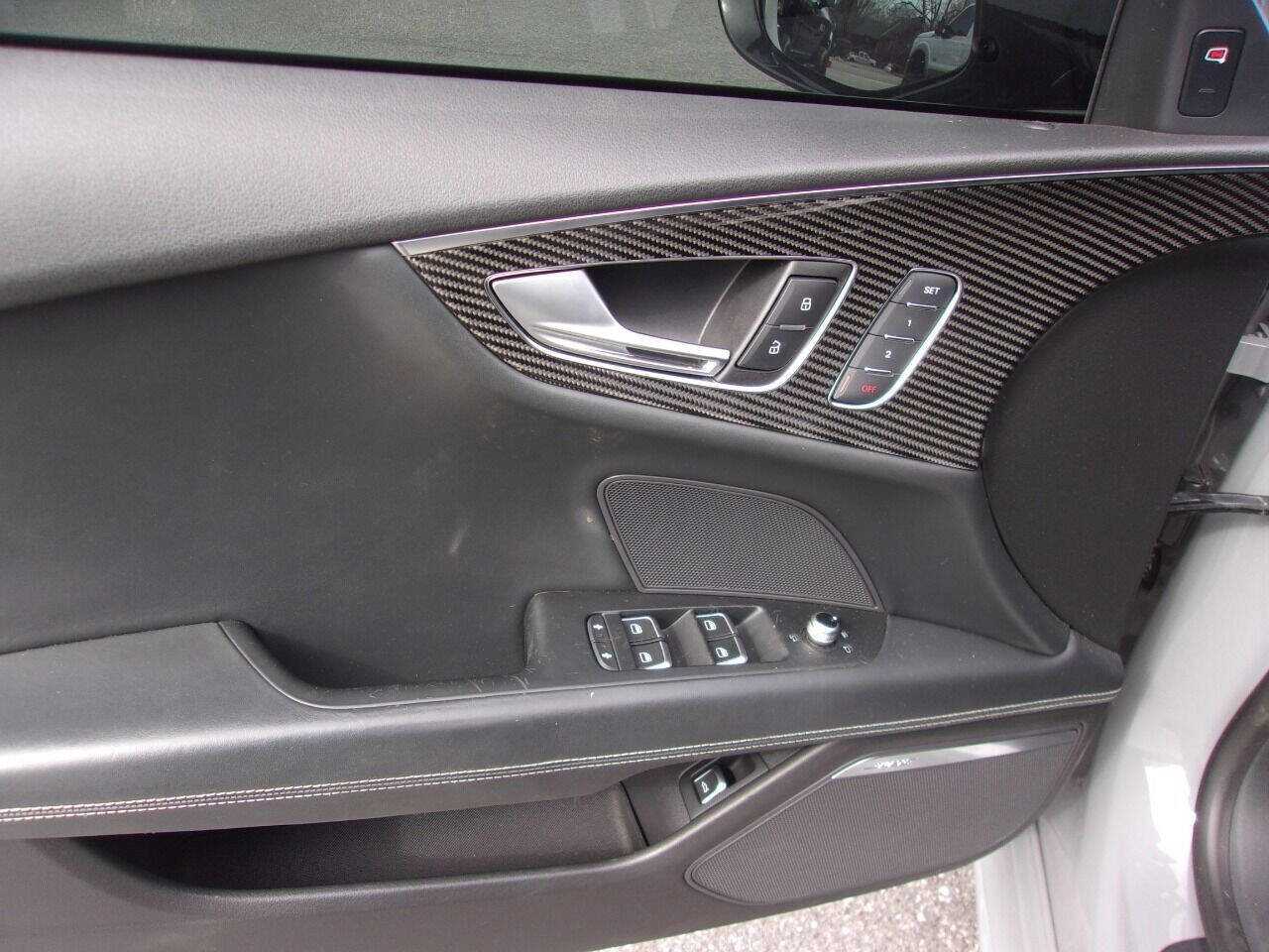 Used 2016 Audi RS 7 Prestige image 8