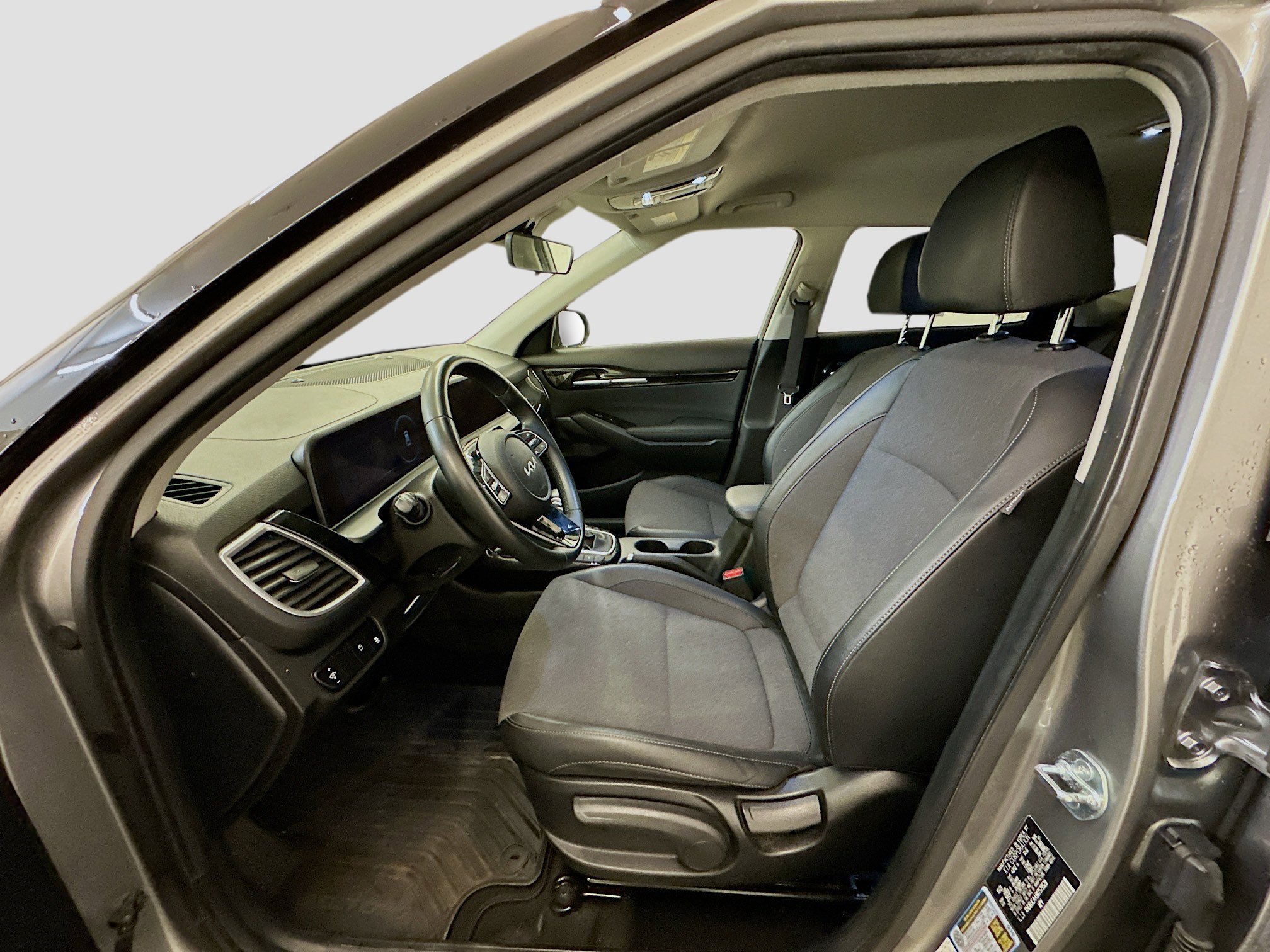 Used 2024 Kia Seltos S image 13