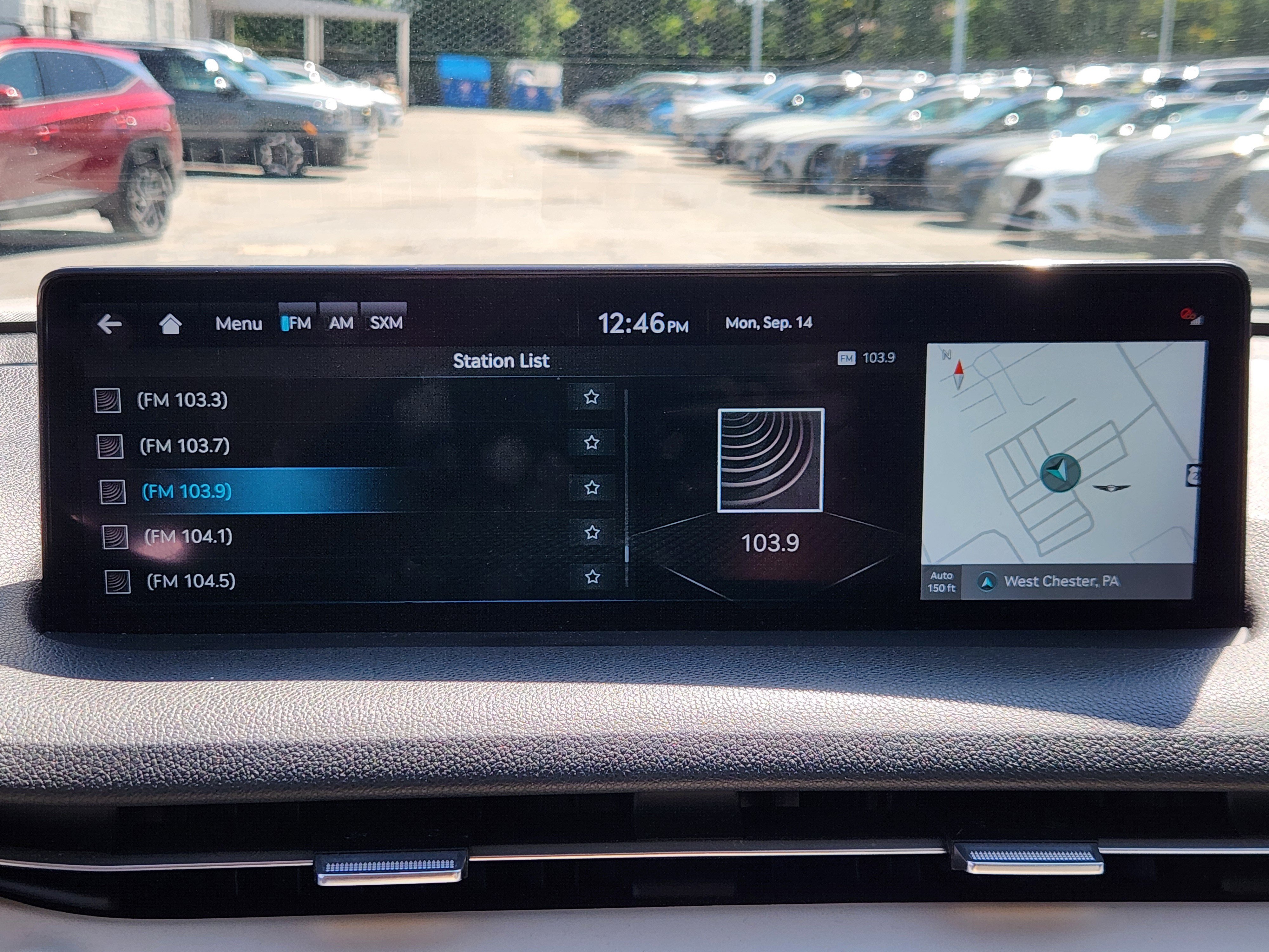 Used 2022 Genesis GV70 2.5T AWD/4WD image 11