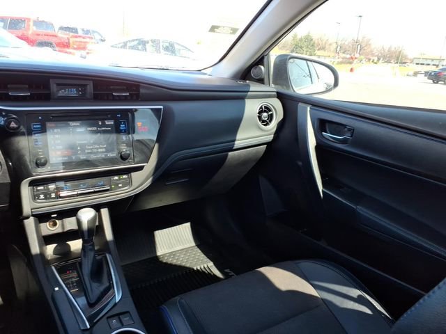 Used 2019 Toyota Corolla SE w/ SE Premium Package image 17