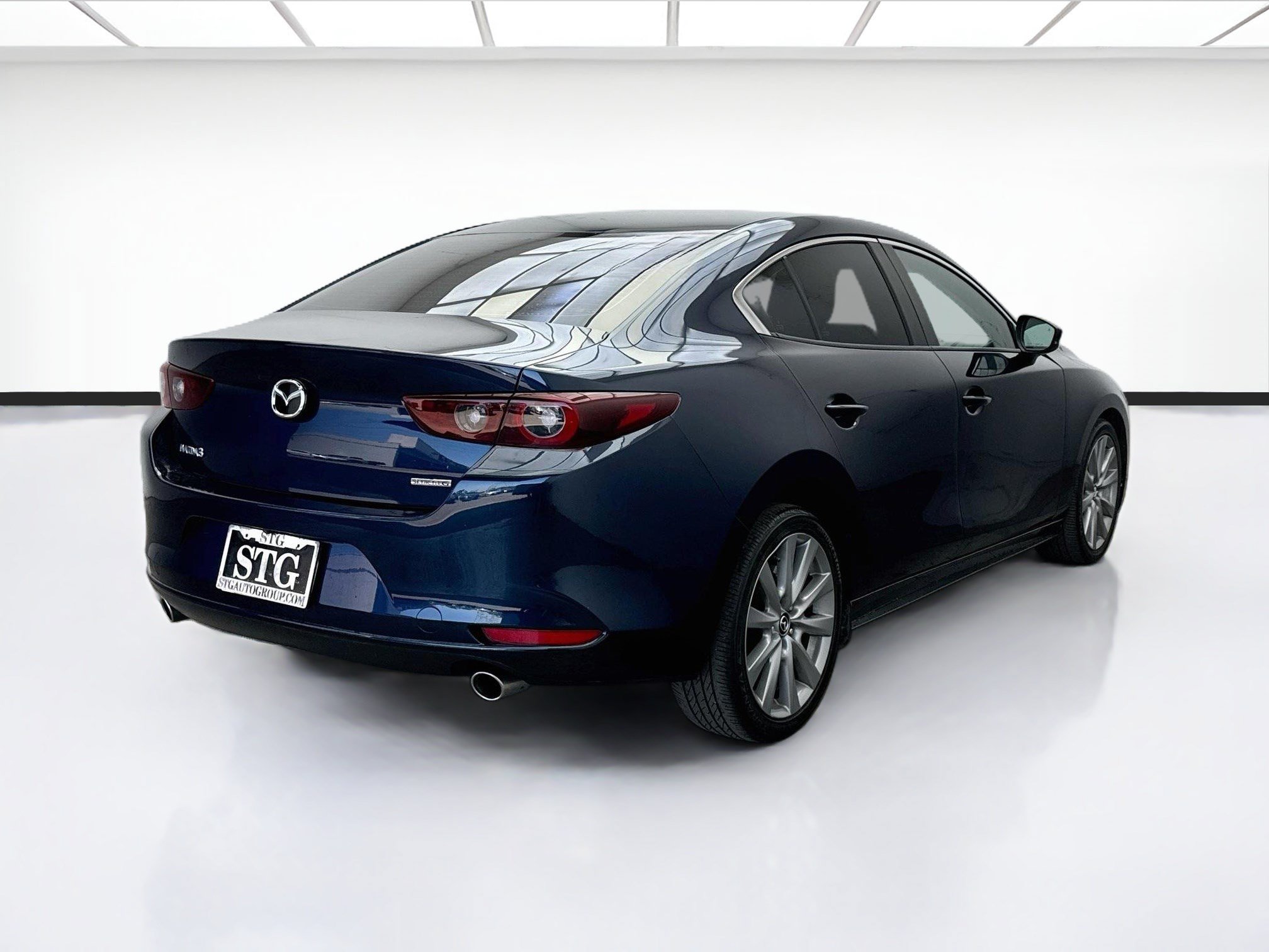 Used 2022 MAZDA MAZDA3 s FWD image 4