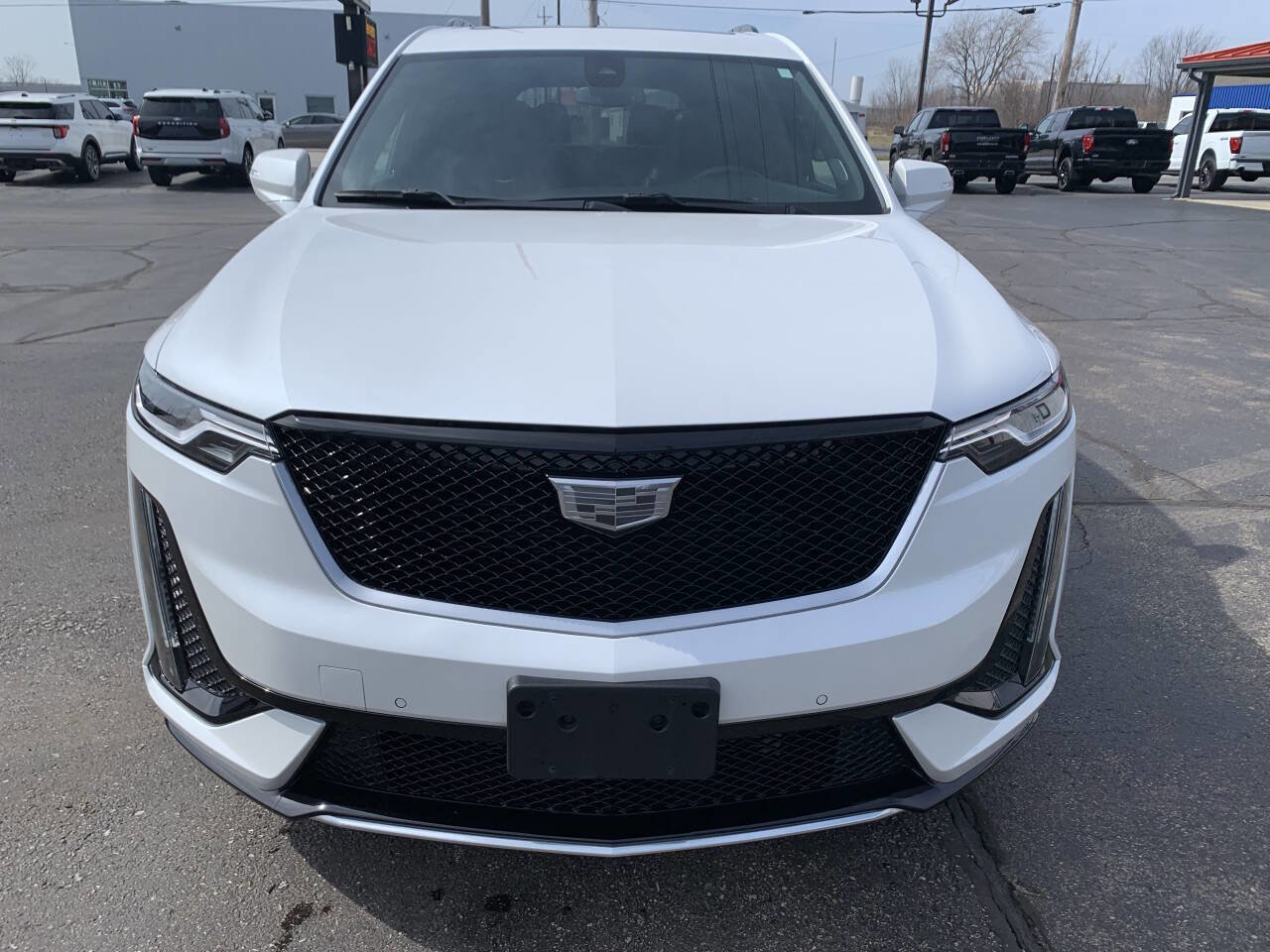 Used 2023 Cadillac XT6 Sport image 3