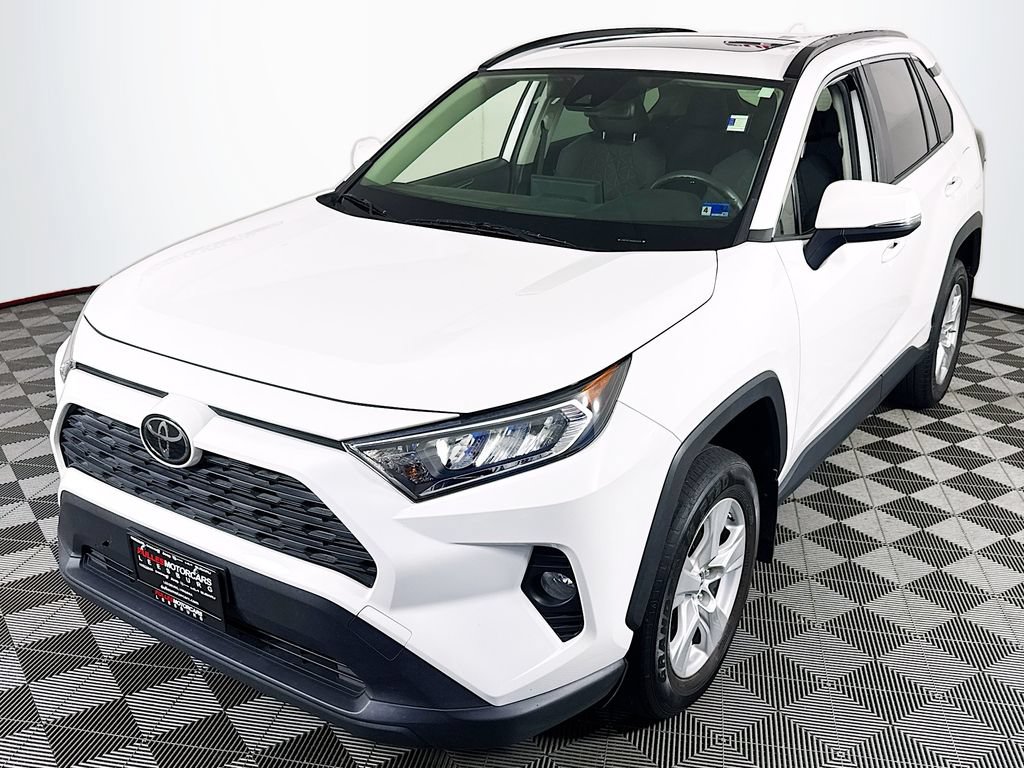 Used 2019 Toyota RAV4 XLE w/ All Weather Liner Package AWD/4WD image 3