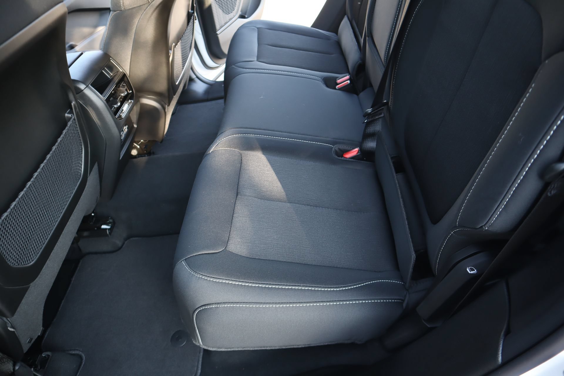 New 2026 Jeep Grand Cherokee Laredo AWD/4WD image 11