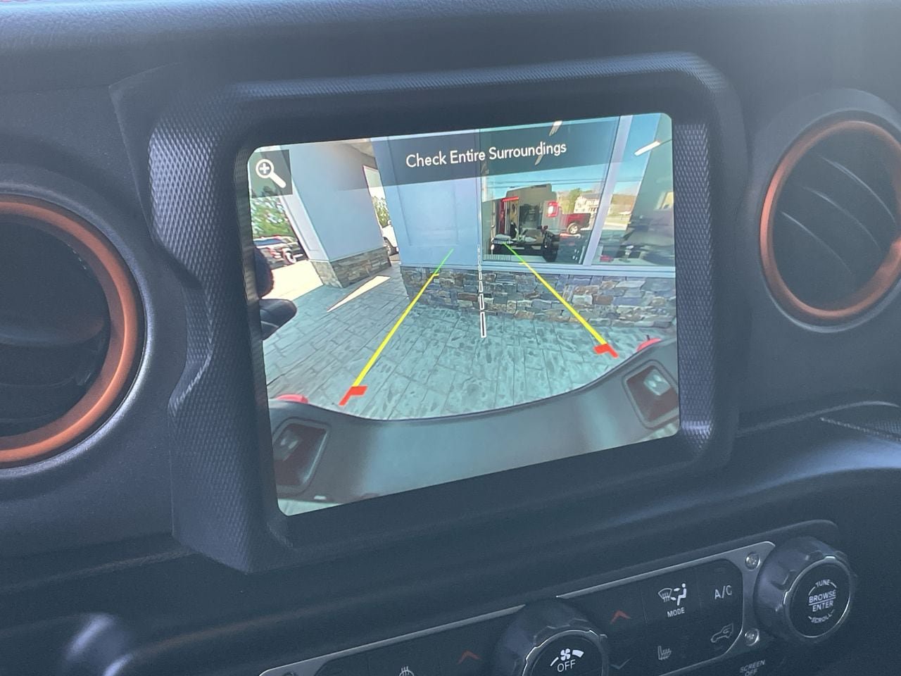 Used 2021 Jeep Gladiator Mojave AWD/4WD image 33