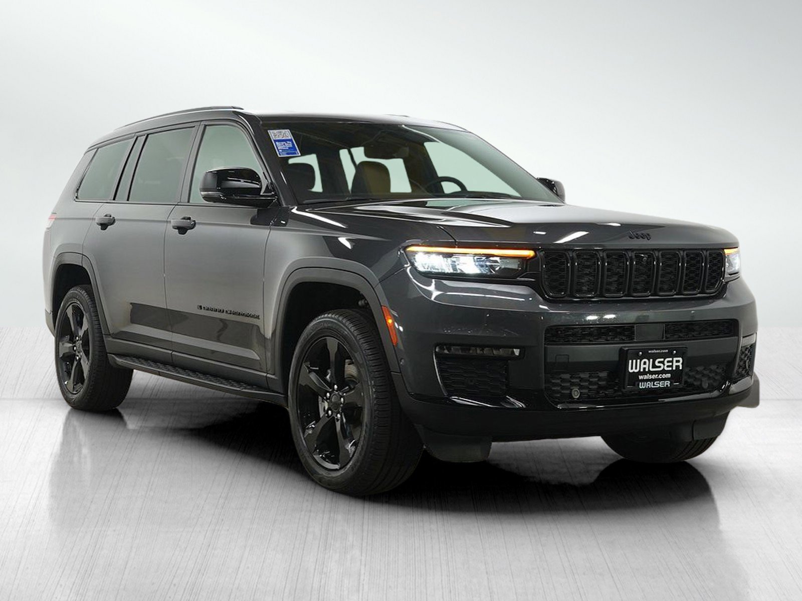 Used 2025 Jeep Grand Cherokee L Limited w/ Luxury Tech Group II AWD/4WD image 7