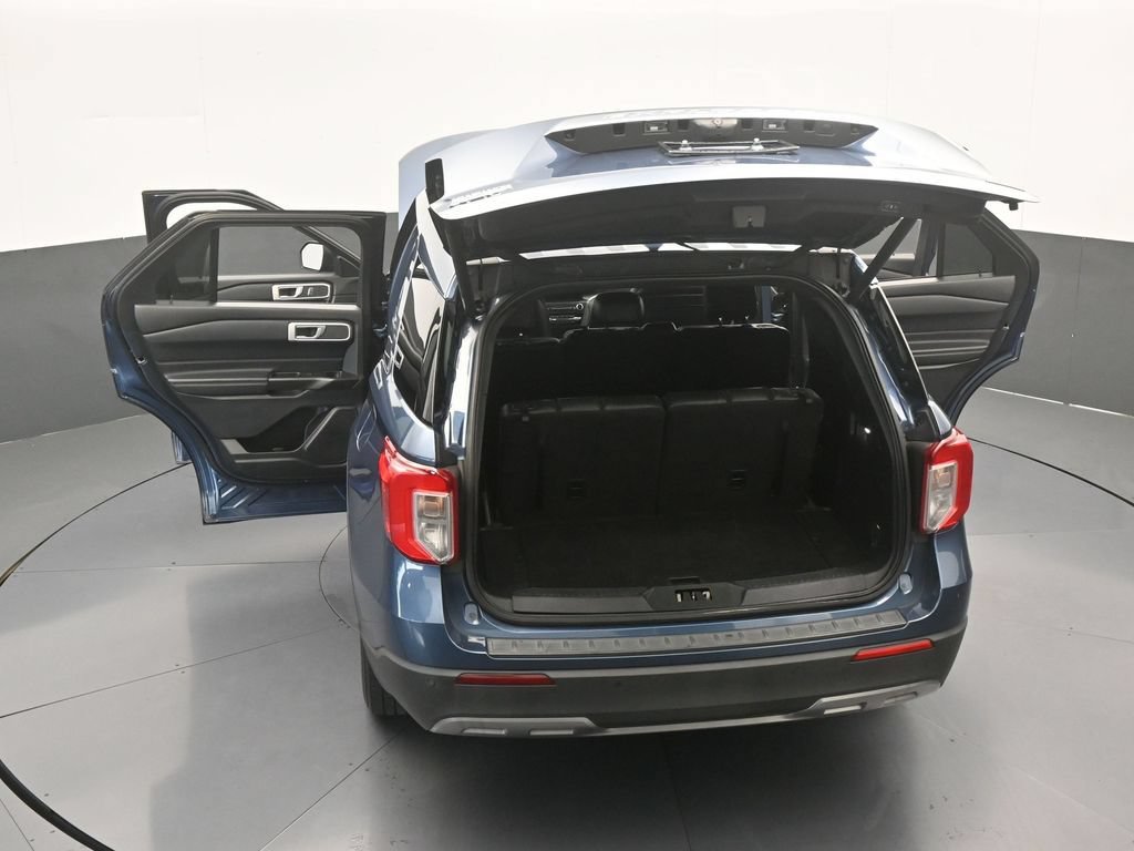 Used 2020 Ford Explorer XLT w/ Equipment Group 202A AWD/4WD image 65