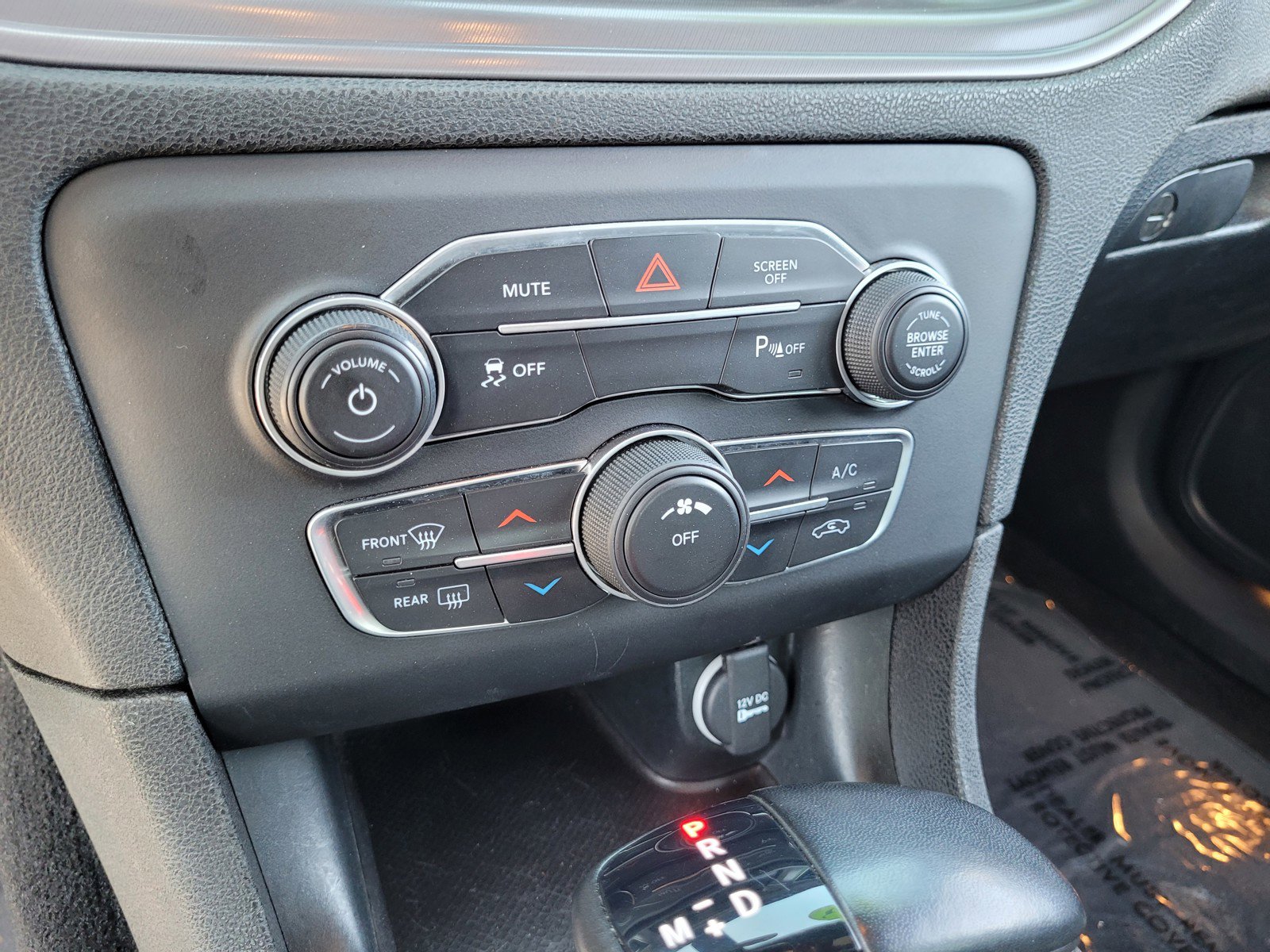 Used 2023 Dodge Charger SXT image 18