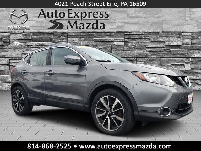 Used 2017 Nissan Rogue Sport SL image 1