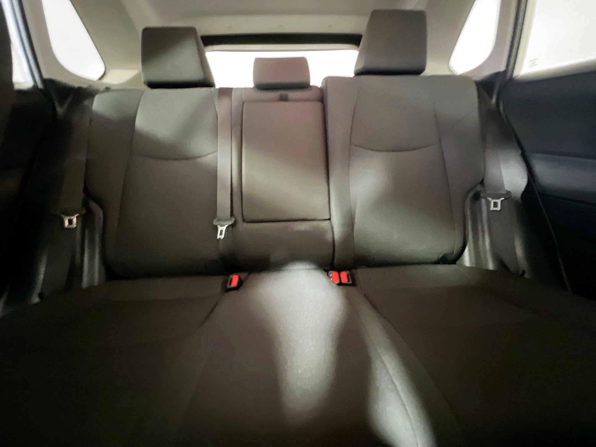 Used 2020 Toyota RAV4 LE image 32