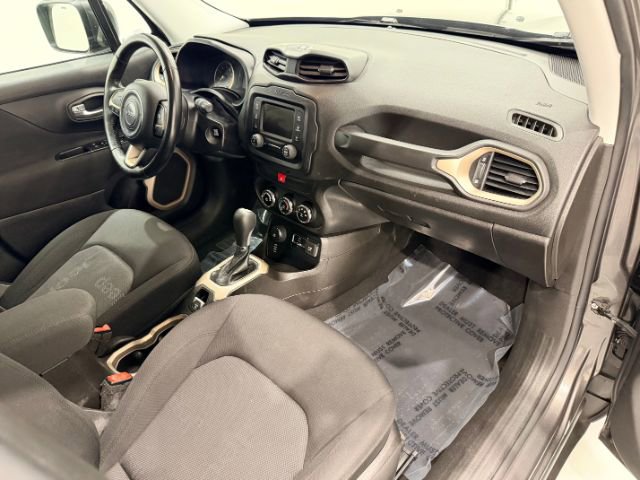 Used 2017 Jeep Renegade Latitude image 33