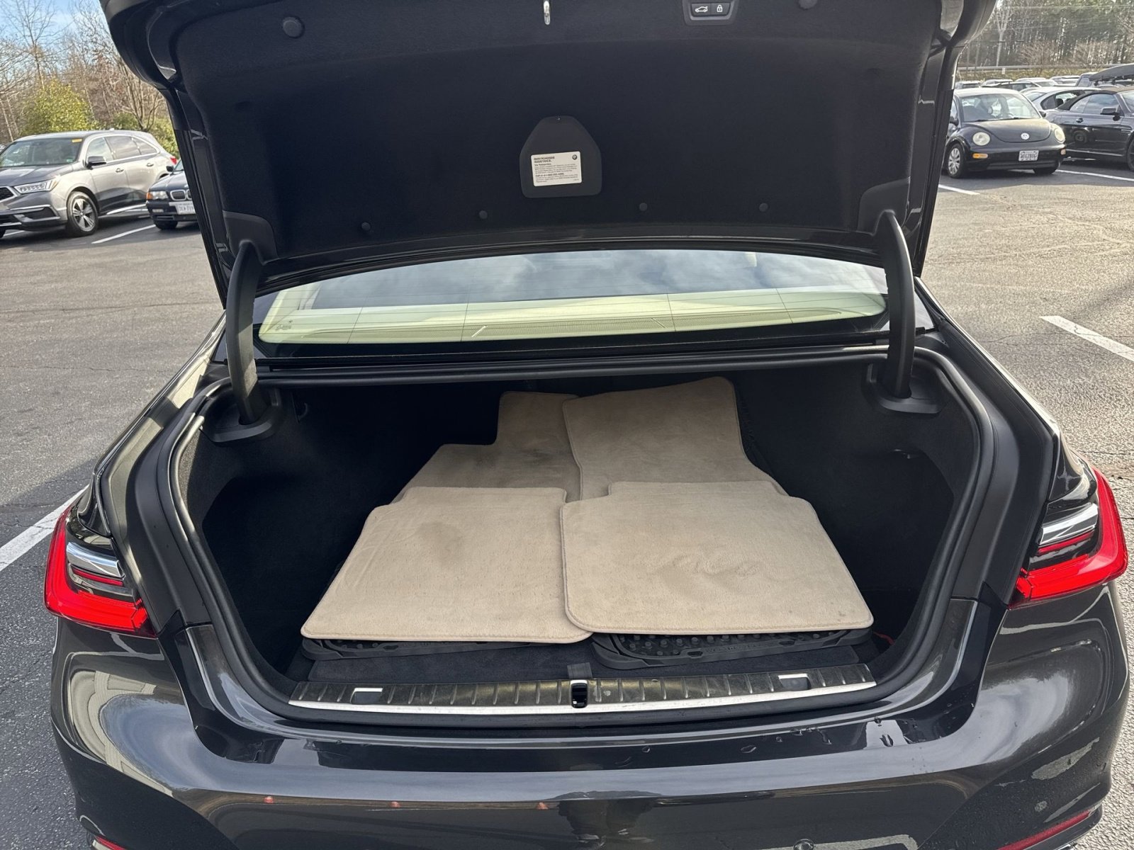 Used 2020 BMW 750i xDrive w/ Autobahn Package image 28