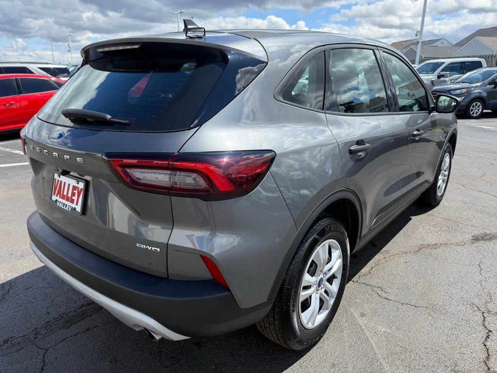 Used 2023 Ford Escape AWD video 3
