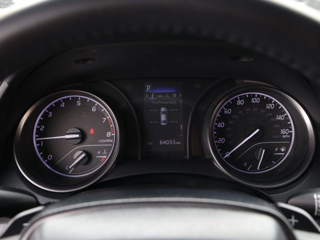 Used 2021 Toyota Camry SE w/ Carpet Mat Package (TMS) image 27