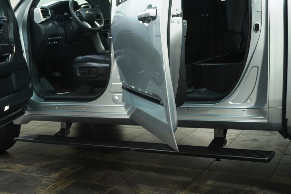 Used 2023 Toyota Tundra Platinum AWD/4WD image 11