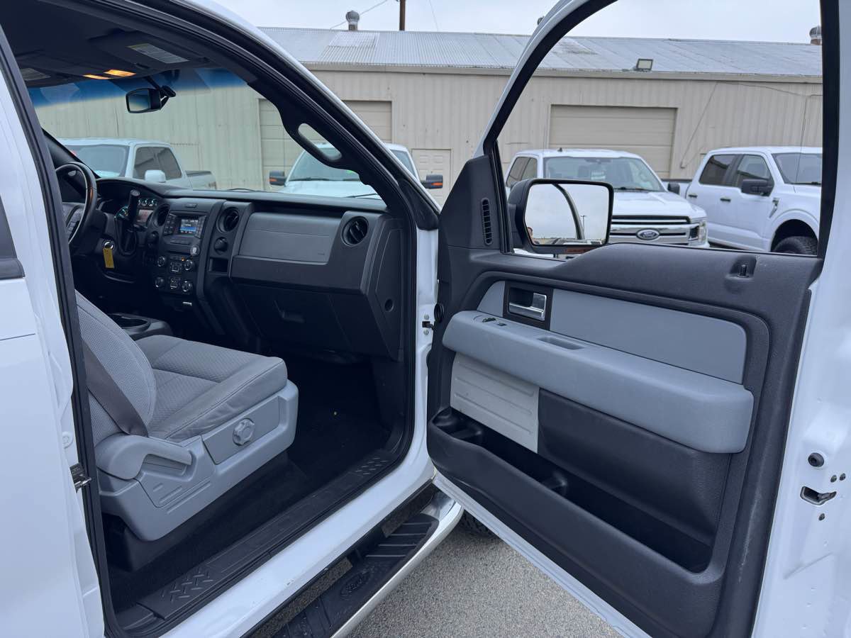 Used 2014 Ford F150 XLT w/ Equipment Group 302A Luxury image 18