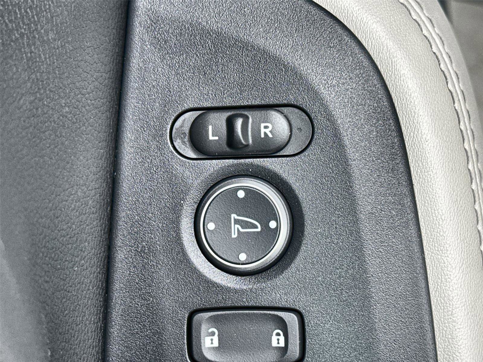 New 2027 Honda HR-V EX-L image 16