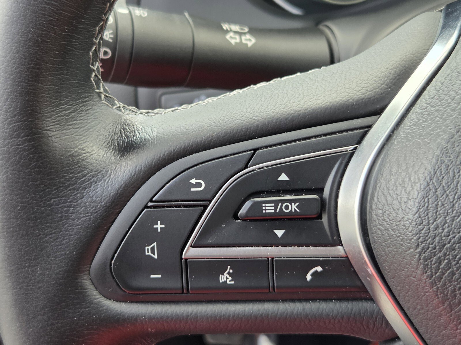 Used 2023 INFINITI Q50 Luxe w/ Cargo Package image 27