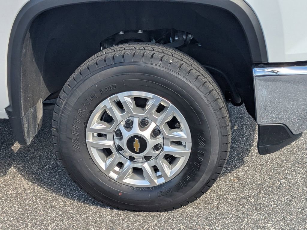 Used 2025 Chevrolet Silverado 2500 LT w/ Convenience Package image 10