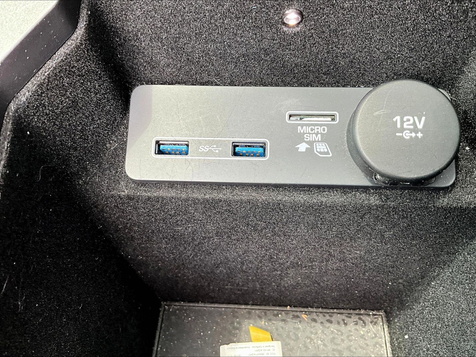 Used 2018 Jaguar E-PACE R-Dynamic S AWD/4WD image 16