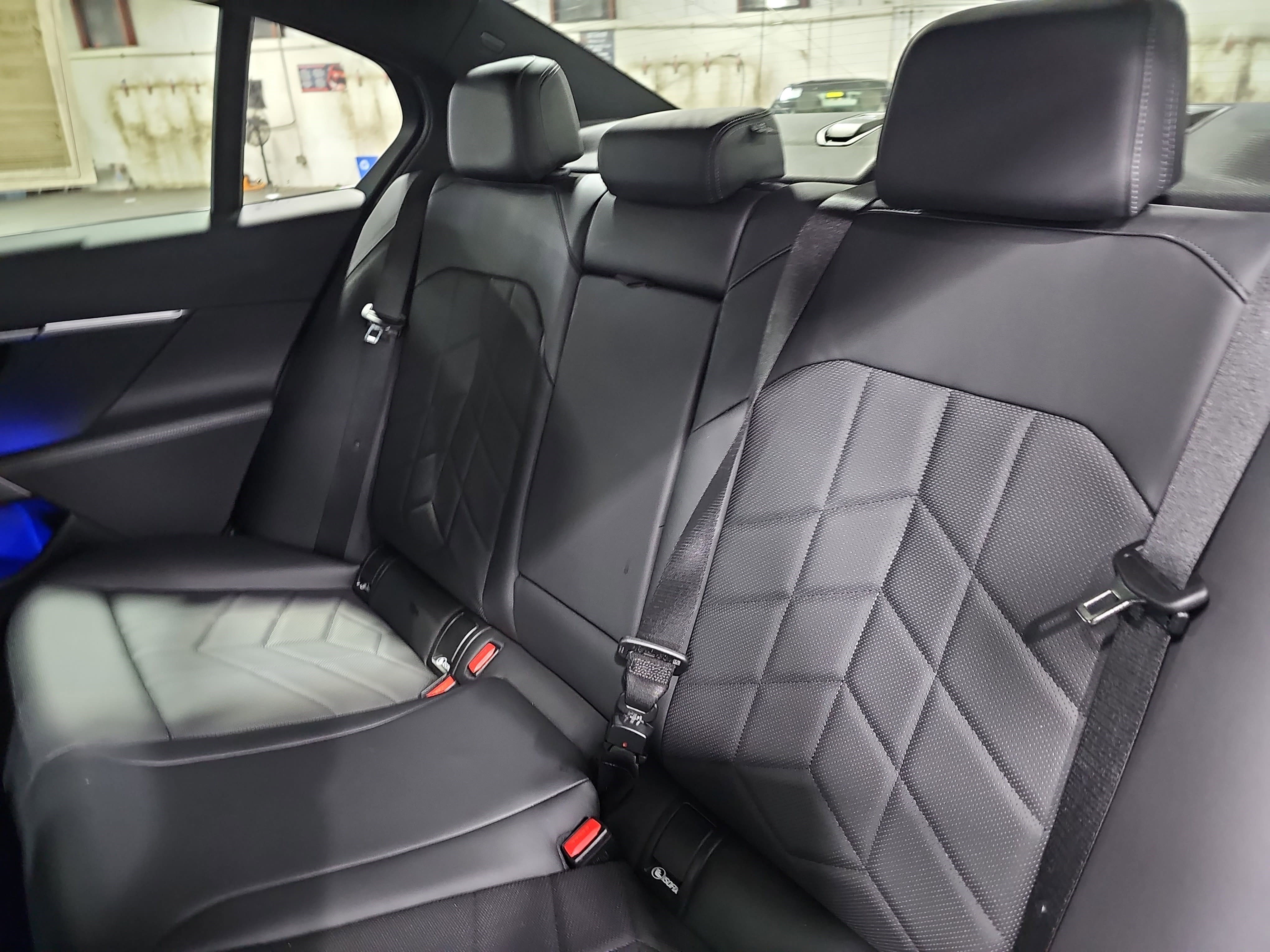 Certified 2025 BMW i5 eDrive40i w/ M Sport Package image 16