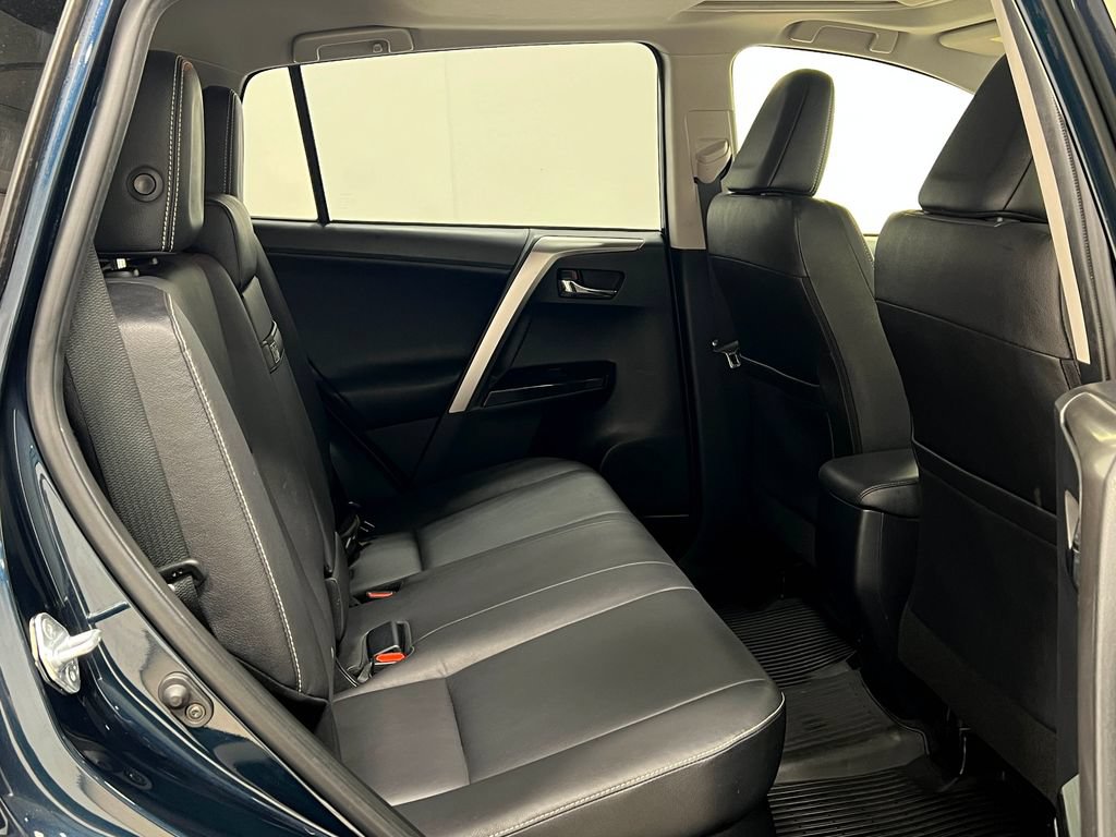 Used 2018 Toyota RAV4 Limited AWD/4WD image 32