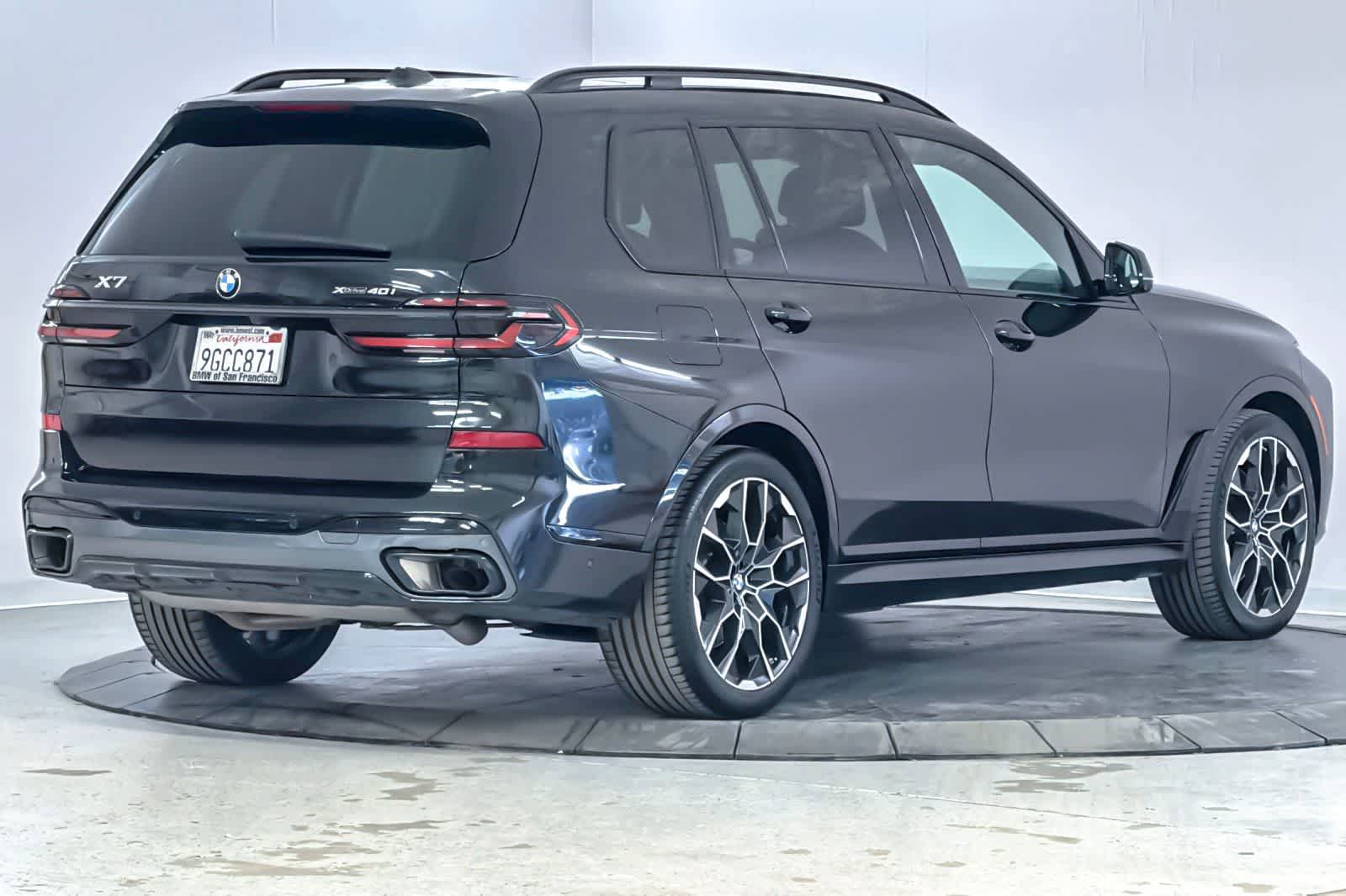 Used 2024 BMW X7 xDrive40i w/ M Sport Package AWD/4WD image 2
