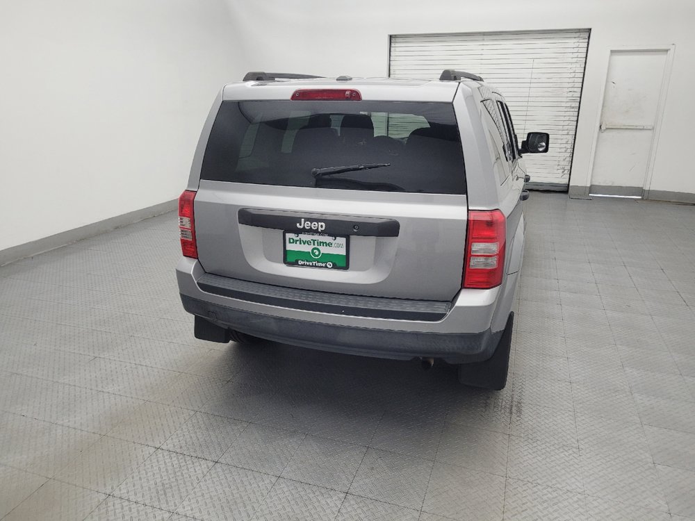 Used 2017 Jeep Patriot Sport FWD image 7
