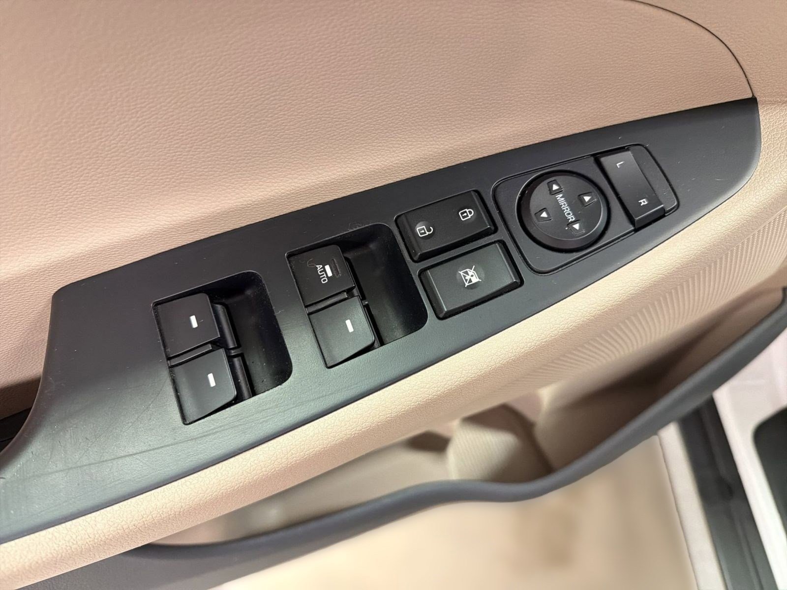 Used 2017 Hyundai Tucson SE Plus image 12