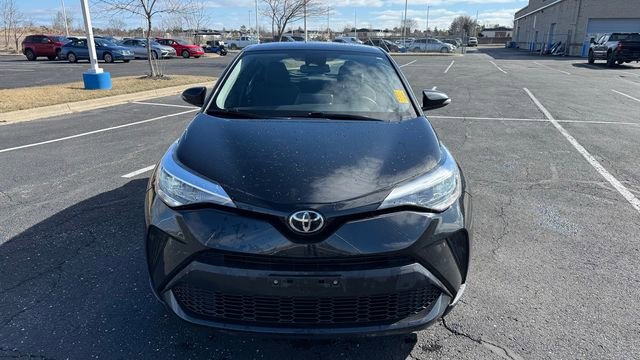 Used 2022 Toyota C-HR XLE image 8