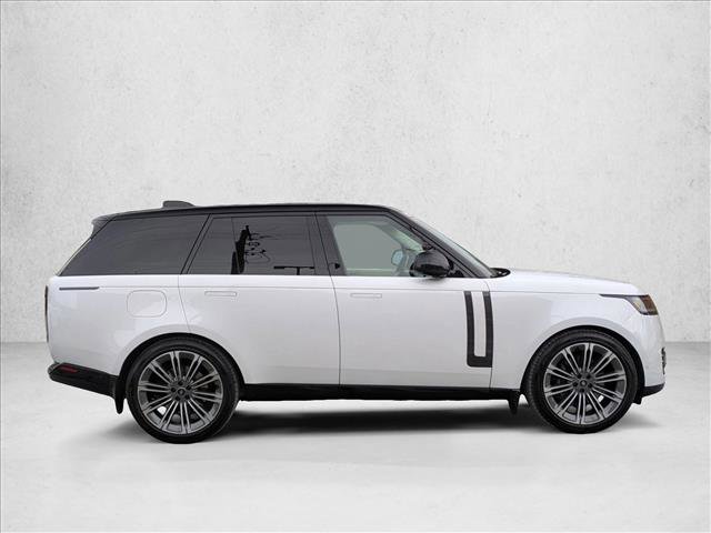 Certified 2024 Land Rover Range Rover SE image 4