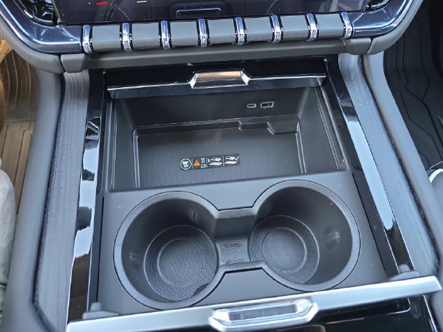 New 2026 GMC Yukon XL AT4 Ultimate w/ LPO, Floor Liner Package AWD/4WD image 21