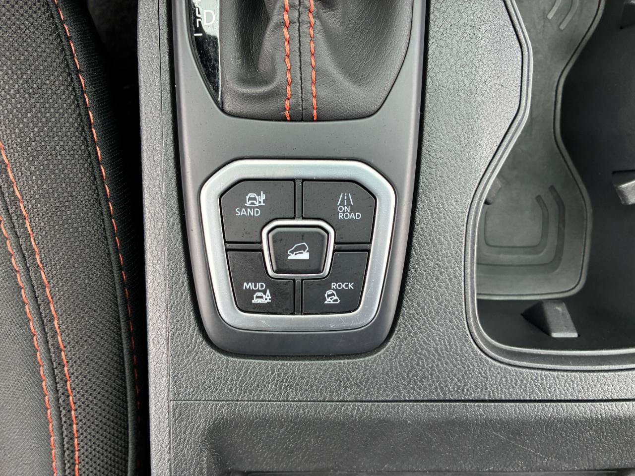 Used 2026 Nissan Frontier PRO-4X AWD/4WD image 27