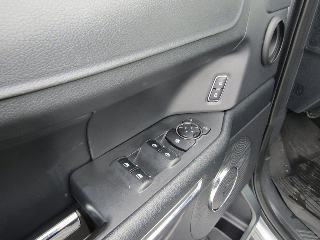 Used 2024 Ford Expedition Max XLT image 22