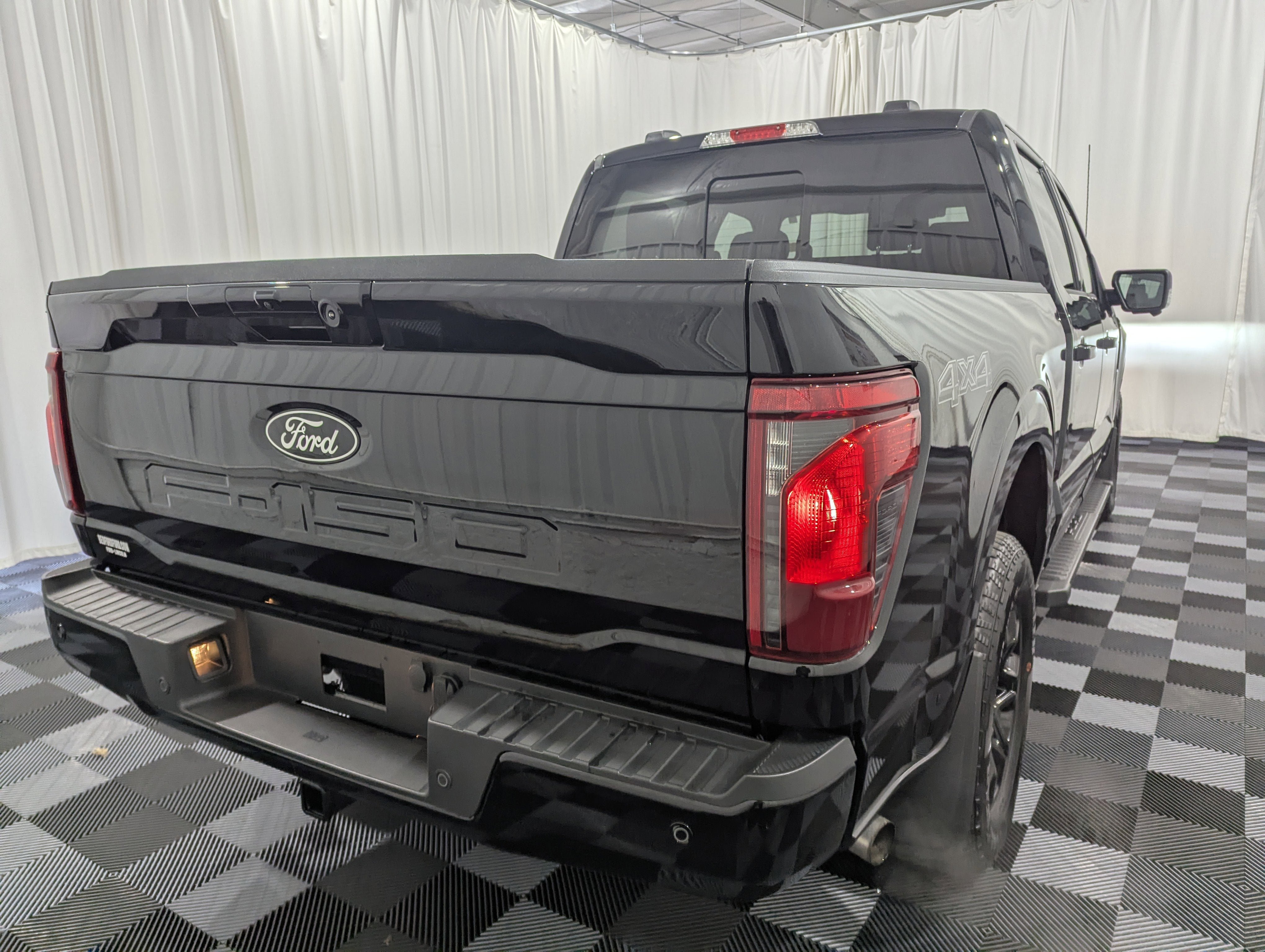 Used 2025 Ford F150 XLT w/ Equipment Group 302A MID AWD/4WD image 9