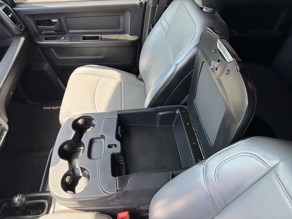 Used 2024 RAM 3500 Tradesman w/ Chrome Appearance Group AWD/4WD image 43