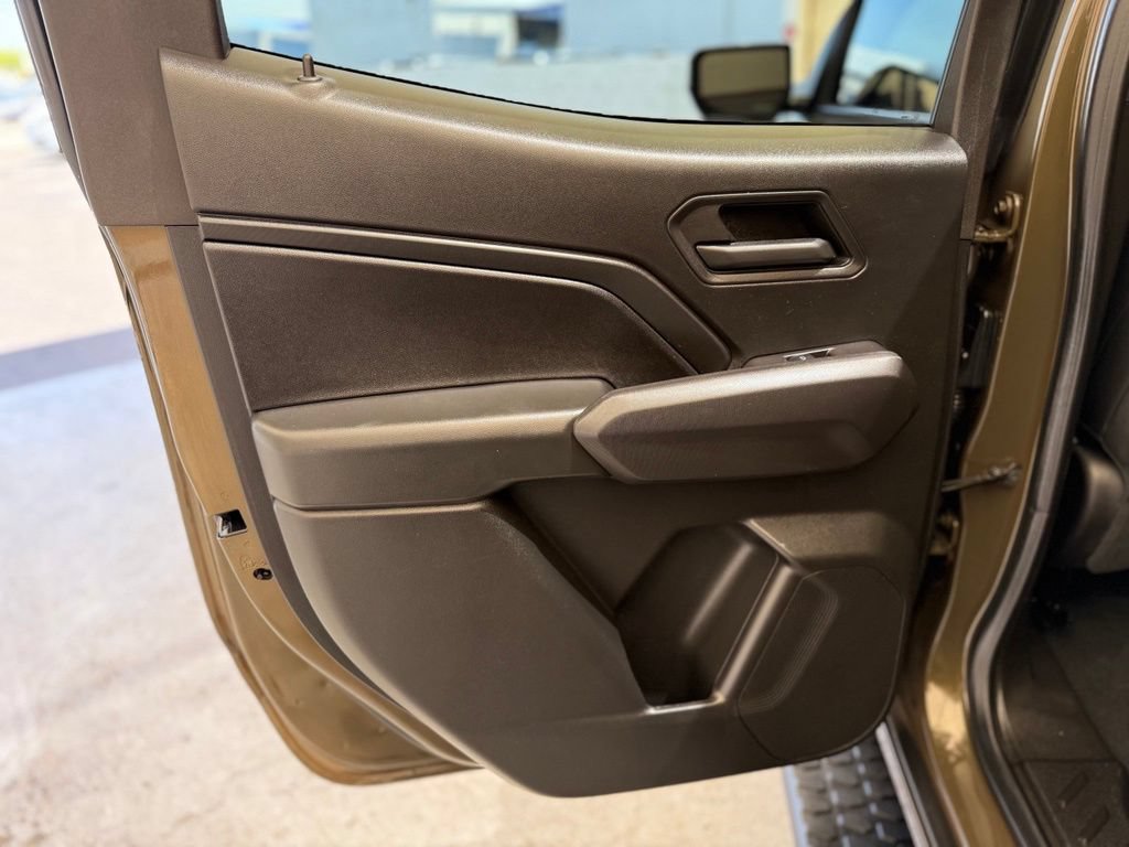 Used 2024 Chevrolet Colorado Trail Boss AWD/4WD image 18