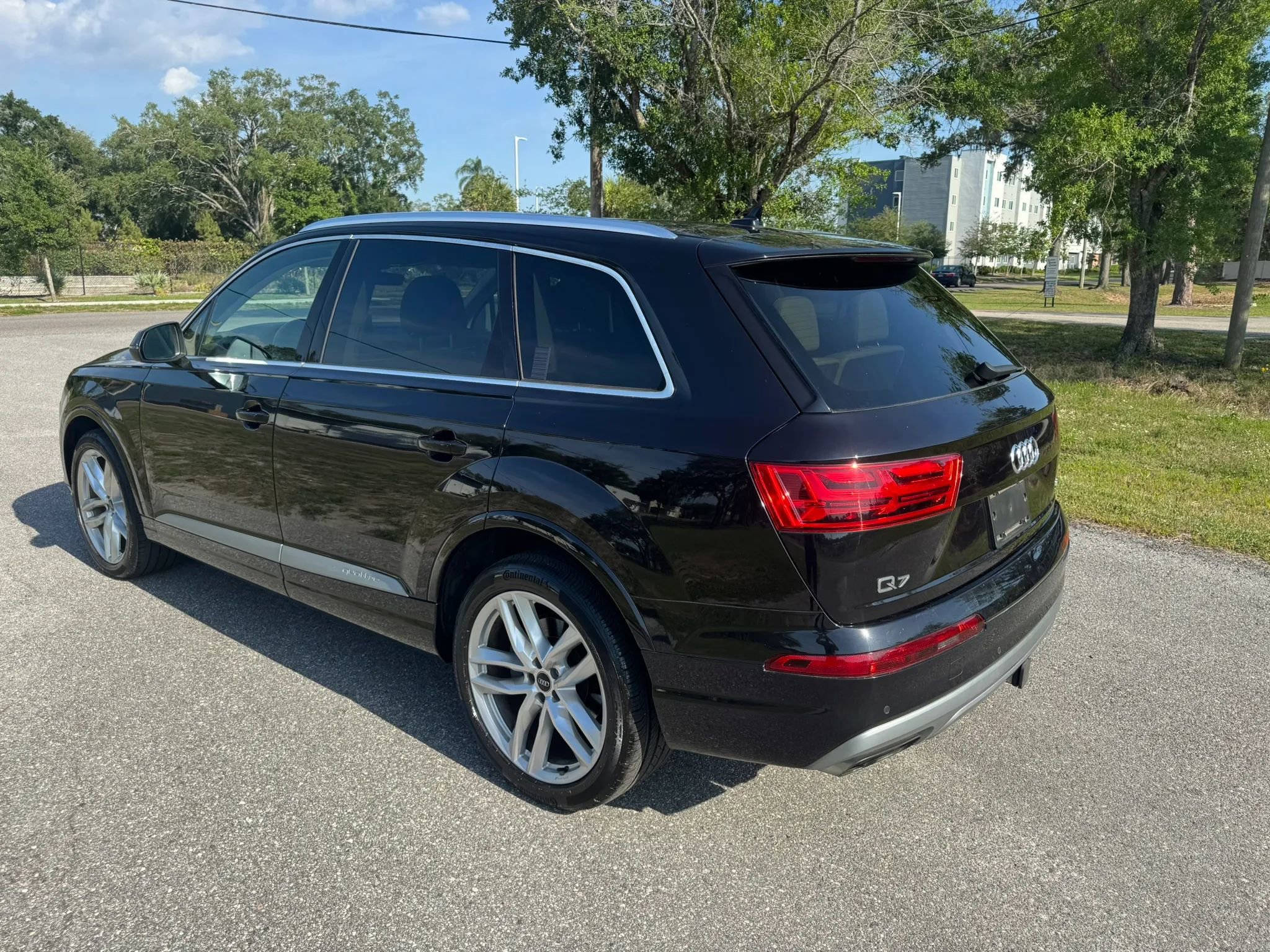 Used 2018 Audi Q7 3.0T Prestige w/ Prestige Package AWD/4WD image 10