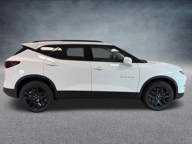 New 2026 Chevrolet Blazer LT w/ LPO, Floor Liner Package AWD/4WD image 5