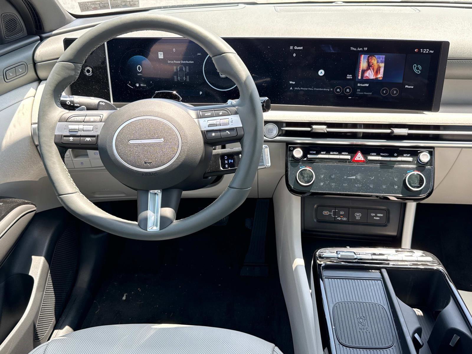 New 2025 Hyundai Tucson Limited image 2