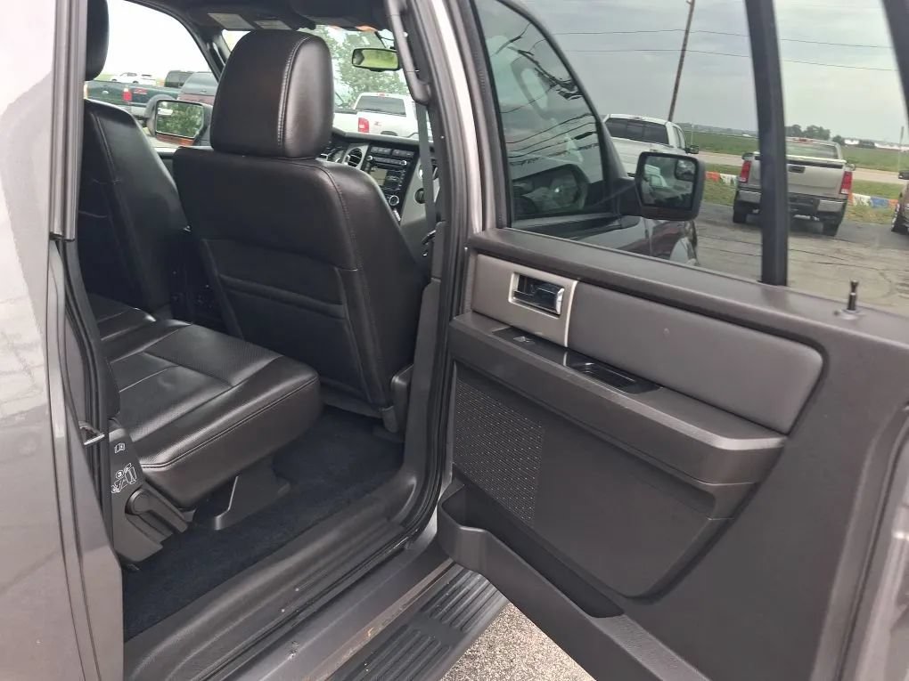 Used 2013 Ford Expedition EL Limited AWD/4WD image 31