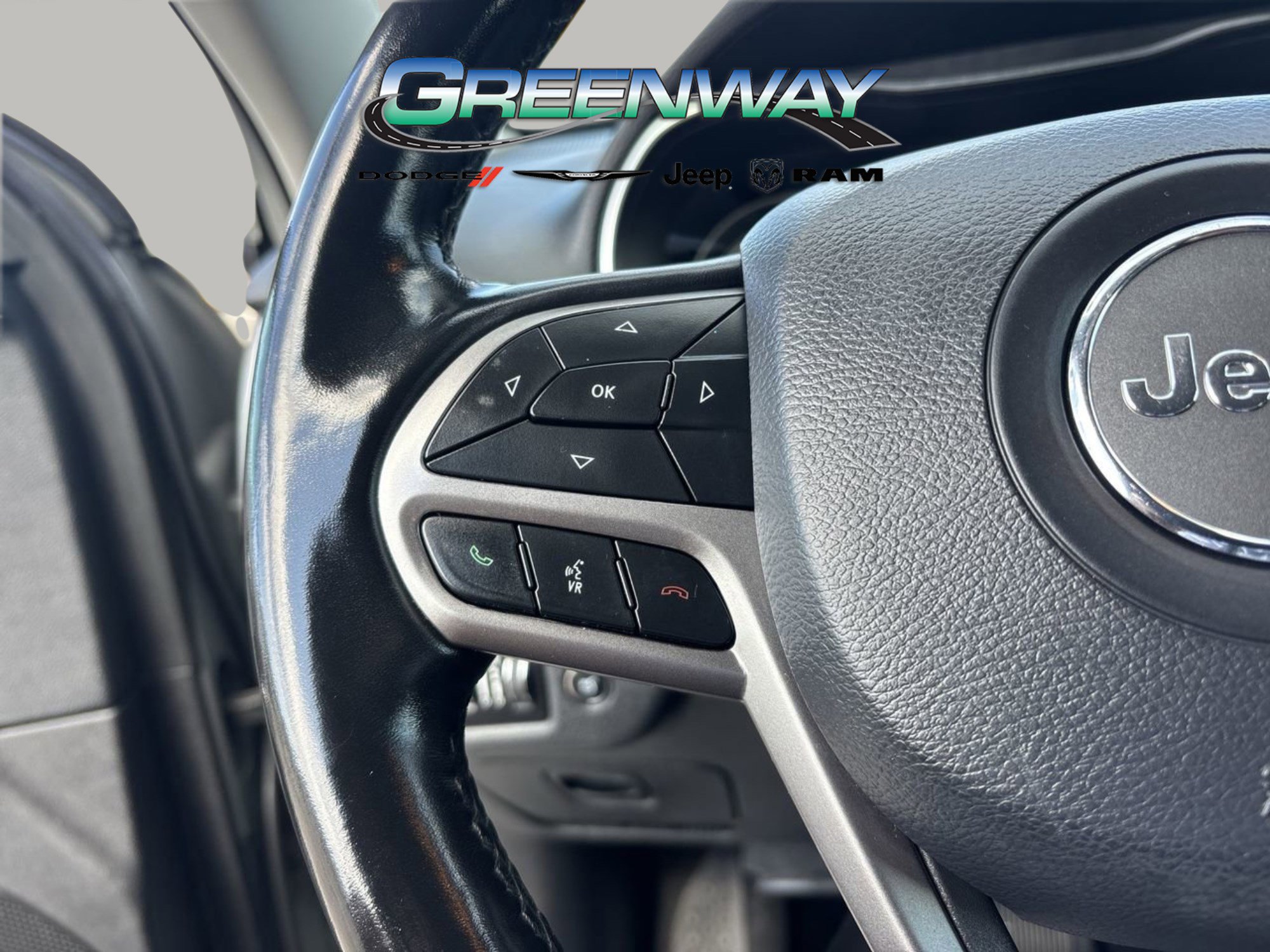 Used 2020 Jeep Cherokee Limited image 19