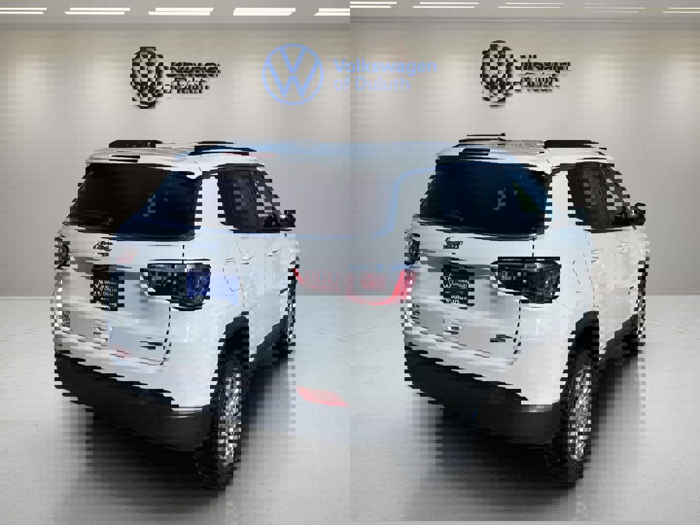 Used 2024 Jeep Compass Latitude image 11