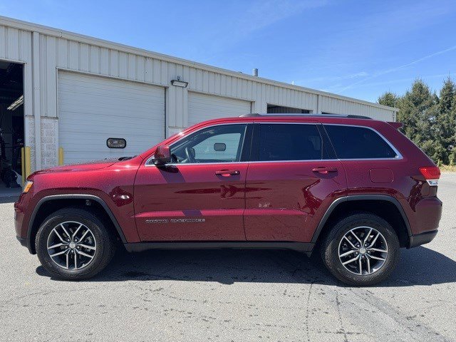 Used 2018 Jeep Grand Cherokee Laredo video 2