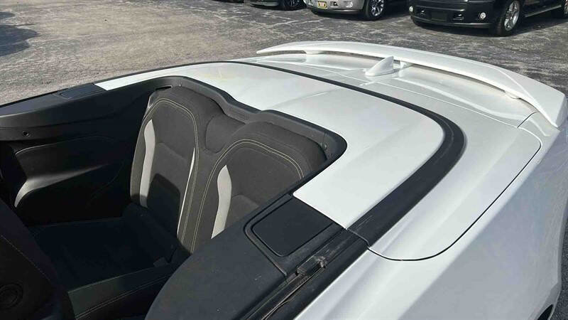 Used 2021 Chevrolet Camaro LT image 37